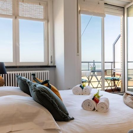 Huswell - Beautiful Spacious Studio With Frontal Sea View Knokke-Heist Zewnętrze zdjęcie