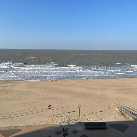 Huswell - Beautiful Spacious Studio With Frontal Sea View Knokke-Heist Zewnętrze zdjęcie