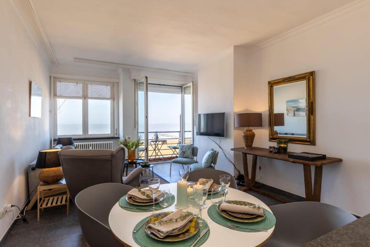 Huswell - Beautiful Spacious Studio With Frontal Sea View Knokke-Heist Zewnętrze zdjęcie
