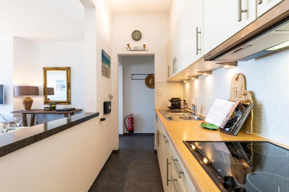 Huswell - Beautiful Spacious Studio With Frontal Sea View Knokke-Heist Zewnętrze zdjęcie